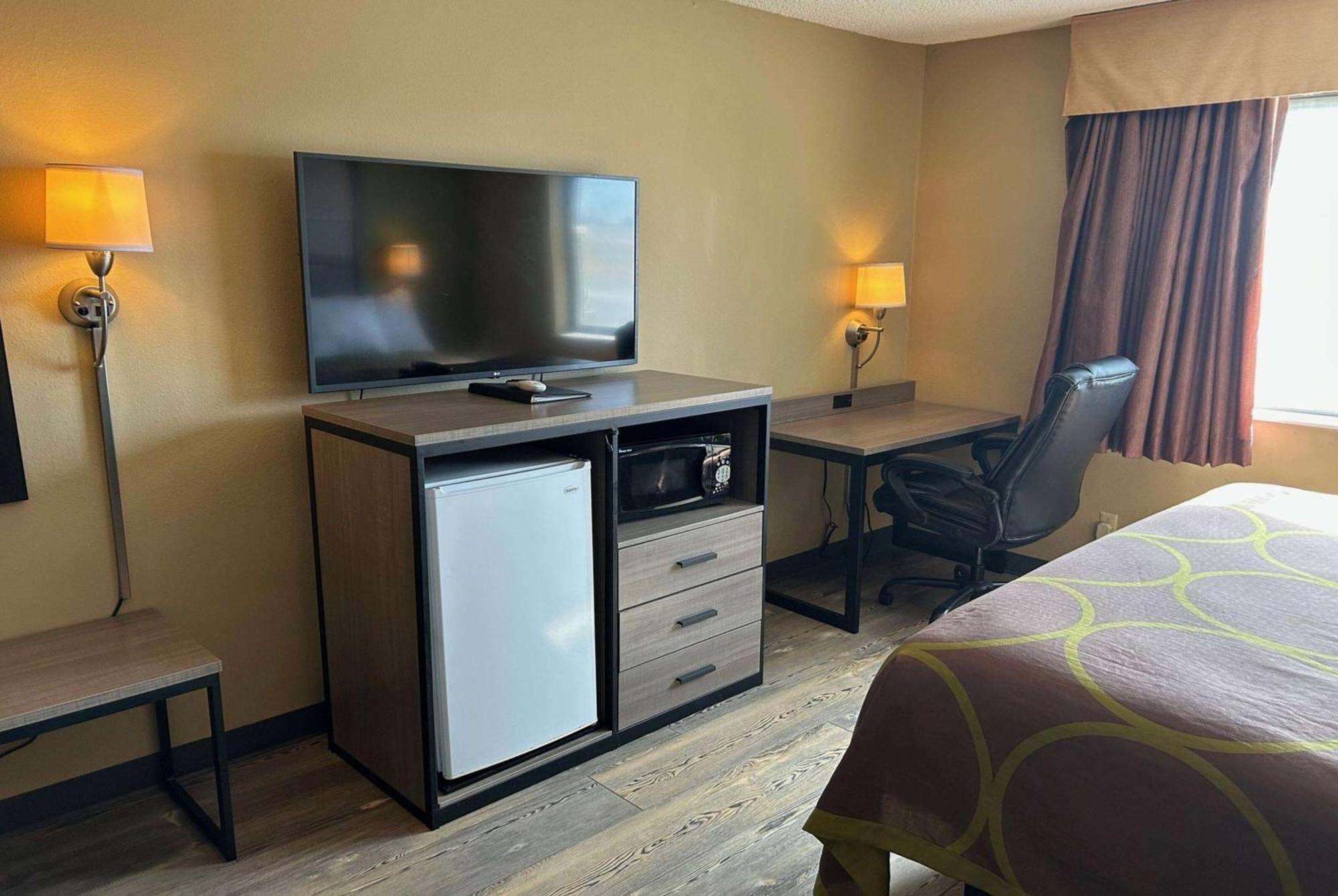 Hotel Super 8 By Wyndham Perry Ia Zewnętrze zdjęcie